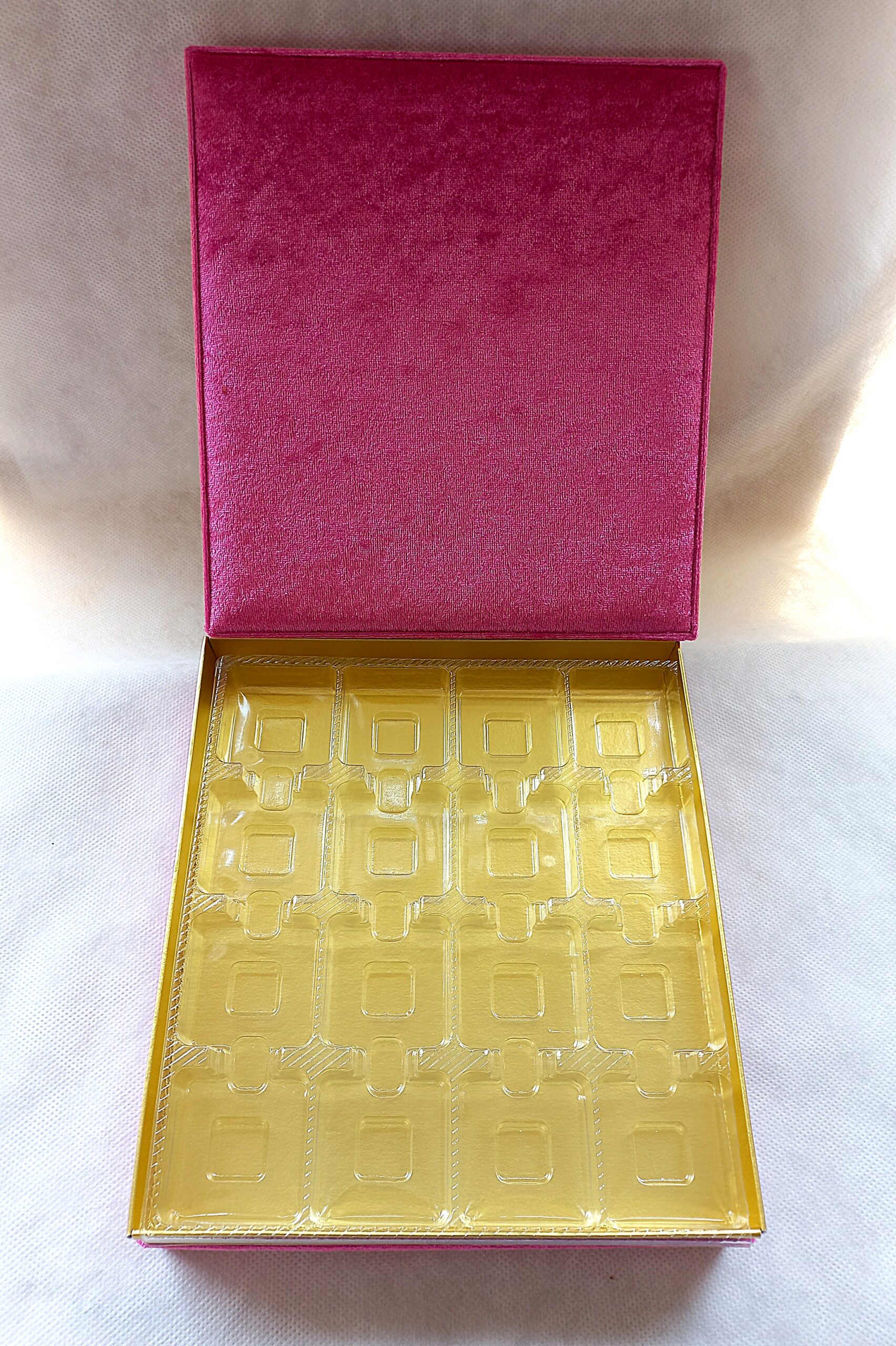 NR 4*4 YASTIKLI KADİFE 500 GR KUTU PEMBE