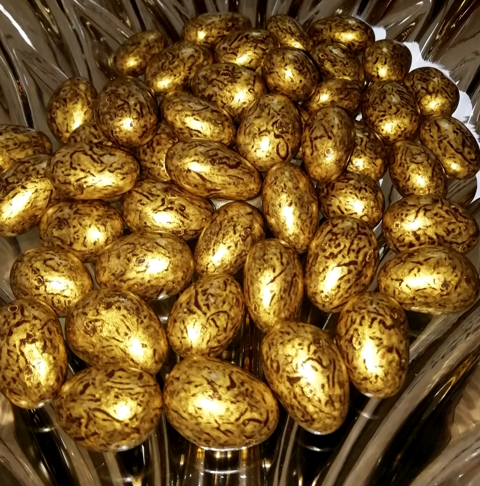 MR PREMIUM MOCHA ALTIN BADEM DRAJE ( KG FİYATI 898 TL'DİR. KUTU İÇİ 3 KG'DIR)