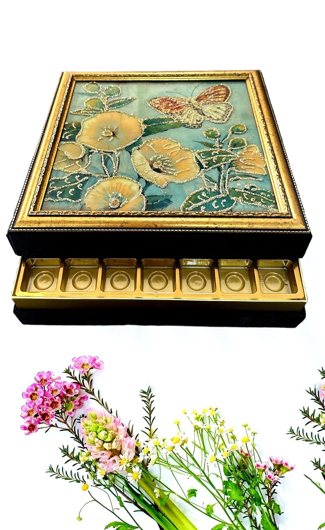 LB 49 GÖZLÜ CAM ÜZERİ SİMLİ ALTIN EL İŞÇİLİĞİ ÇALIŞMASI 32*32 CM -01