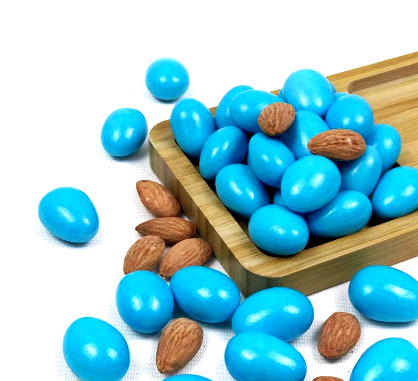 BİND DRG-5034 PREMIUM MAVİ BADEM SÜTLÜ ÇİKOLATALI DRAJE (KG FİYATI 698 TL'DİR , KUTUSU 4 KG'DIR.)