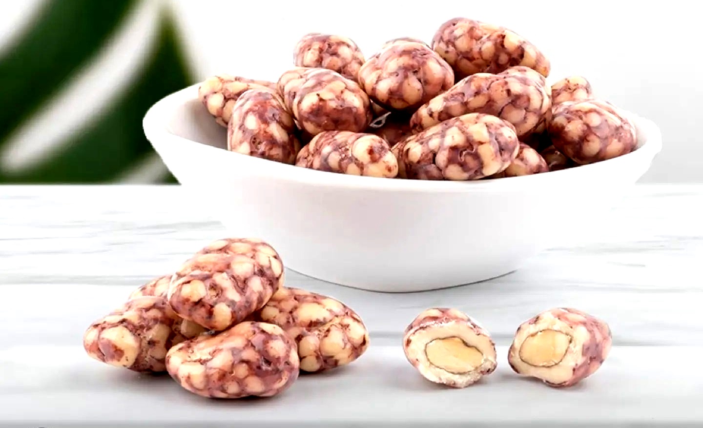MR PREMIUM VİŞNE BADEM DRAJE FİLDİŞİ SÜTLÜ ÇİKOLATA (KG FİYATI 898 TL'DİR. KUTU İÇİ 3 KG'DIR)