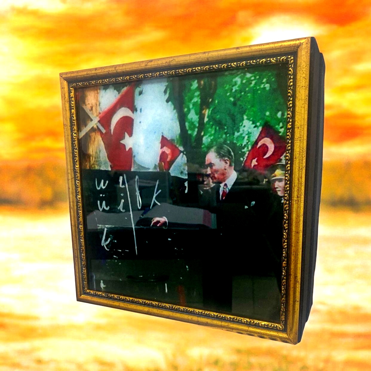 LB 25 GÖZLÜ 3 BOYUTLU CAM ÇALIŞMASI 30*30 CM - 605