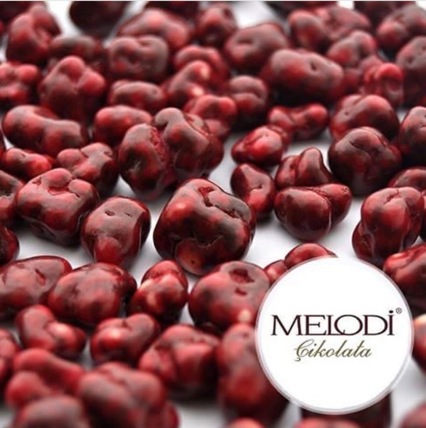 MELODİ / 01187 -- BÖĞÜRTLEN AROMALI DRAJE ( KG FİYATI 1705 TL'DİR. KOLİ İÇİ 4 KG'DIR)